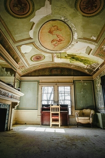Abandoned mansion estate in New England