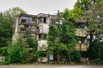 Abandoned mid-century apartment complex 