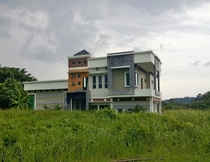 Abandoned never-used house in Brunei OC 