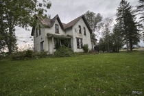 Abandoned Ontario Country Home in Rural Ontario 