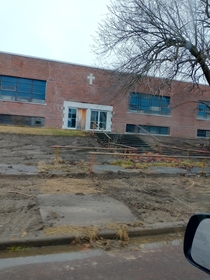 Abandoned school about to be torn down