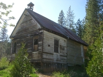 Abandoned School House in Forest City CA  Album of town in comments