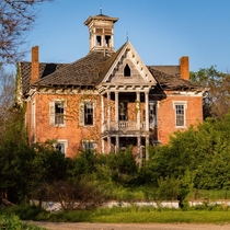 Abandoned th Century Mansion in Rural Ohio