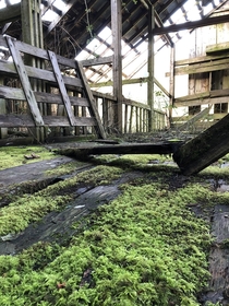 Abandoned USDA barn Oregon Cascades OC
