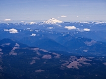 Aerial view of the Oregon Cascades and Mt Jefferson 