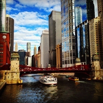 Afternoon on the Chicago River x