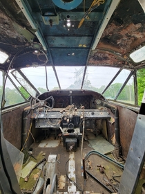 Aircraft cockpit 