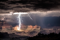 Amazing lightning over the Grand Canyon 