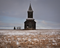 An abandoned church found in the prairies of Canada OC