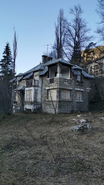 An abandoned house in the French Alps