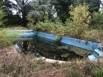 An abandoned pool on the Eure in Normandyu