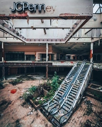 Another shot from the infamous Rolling Acres Mall in Akron Ohio