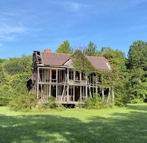 Another view of the house I found on a backroad of North Carolina