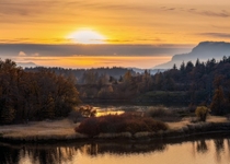 As sure as the sunsets Autumn shall come again Sunset Columbia River Gorge Oregon OC  IG john_perhach_photo