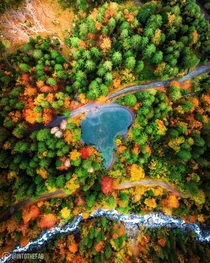 Autumn perspective in the french alps  - Instagram intothefab