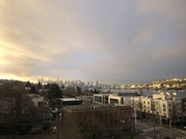 Beautiful morning on the eastern shore of Seattles Lake Union