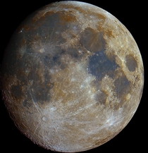 Beautiful shot of the moon