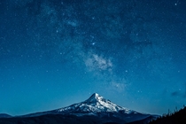 Blue Mt Hood by kdsphotography 