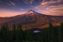Breathtaking Mount Hood Oregon  photo by Alex Noriega