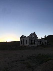 Burned out settlers home in Colorado USA