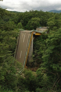 Collapsed bridge 