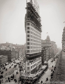 Construction f New Yorks iconic flatiron building  