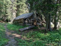 Creepy old cabin in Eastern Oregon Looks at least  years old 