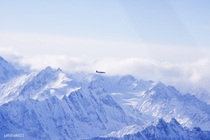 DC- flying throughover the Alaska Range