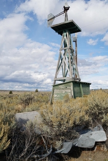 Dead windmill in Eastern Oregon OC