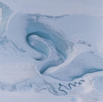 DeVries Glacier captured by NASA satellite 