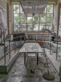 Dissection table in an abandoned anatomy institute 