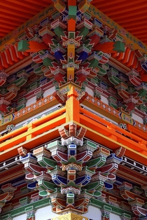 Dougong support system at Sagami-ji Temple Japan 
