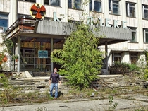Exploring Radioactive Chernobyl 