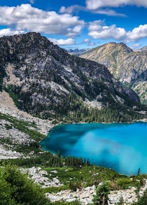 Glacial runoff makes the best lakes Central Cascades in Washington  hikedailyprn