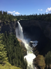 Helmcken falls in Wells Gray Provincial Park x