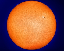 High resolution solar image from my apartment balcony - zoom in for extra details