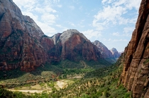 Hike to Angels Landing - Zion National Park UT 