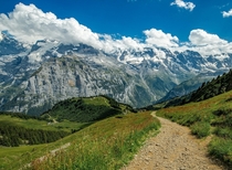 Hiking Connection to Murren Lauterbrunnen Switzerland 