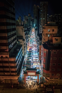 Hong Kongs Temple Street Night Market 