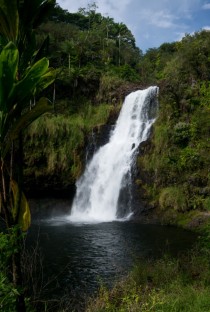 Kulaniapia Falls in Hawaii photo by Frank Schulenburg 