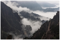 Layers of clouds and mountains - Huangshan Anhui 