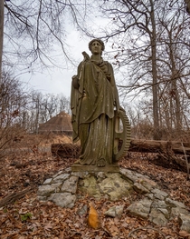 Lost Statue at National Park Seminary