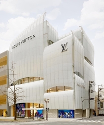 Louis Vuitton Flagship Store in Osaka  Jun Aoki and Peter Marino 
