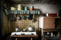 Mamas Kitchen - A quaint cooker in an abandoned house by Projct Myhm 