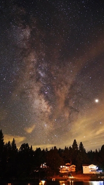 Milky Way and Jupiter over Pine Mountain Lake