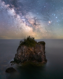 Milky Way over a Lake Superior Sea Stack in Minnesota captured this weekend 