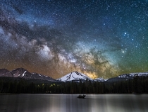 Milky Way rising over Mt Lassen in Northern California 