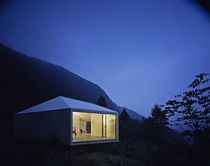 Minimal Villa With An Art Gallery by Makoto Yamaguchi Design in Karuizawa Japan 