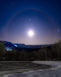 Moon Halo featuring Mars and Plieades