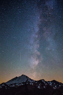 Mt Baker this morning during the Perseid meteor shower 